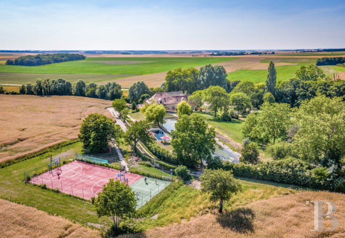 Dans les Yvelines, au nord de Houdan,  un ensemble de maisons autour d’un ancien moulin du 17e siècle - photo  n°5
